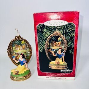 Hallmark‎ Keepsake Ornament 1998 Disney Snow White, Enchanted Memories #2